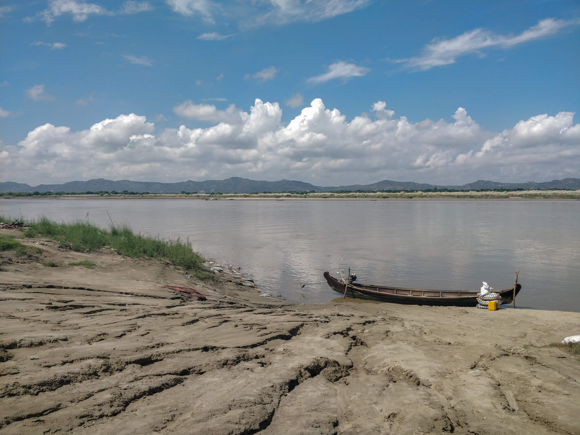 vue sur la rivière Irrawaddy depuis Bagan en Birmanie