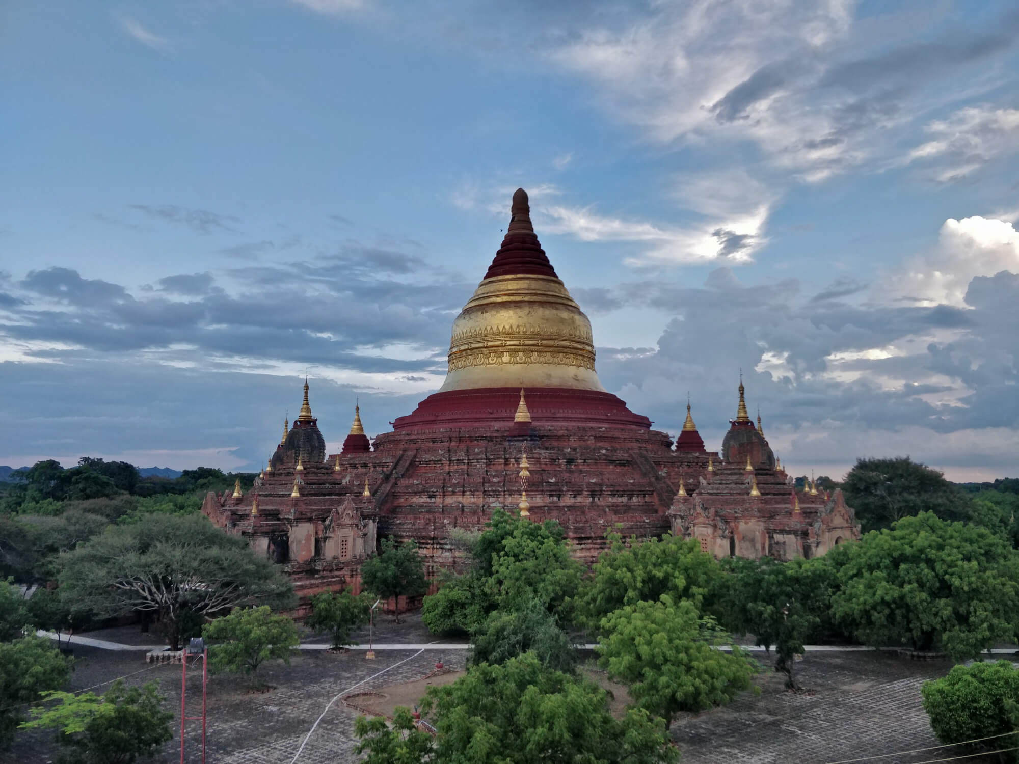 la pagode Dhammayazika en Birmanie