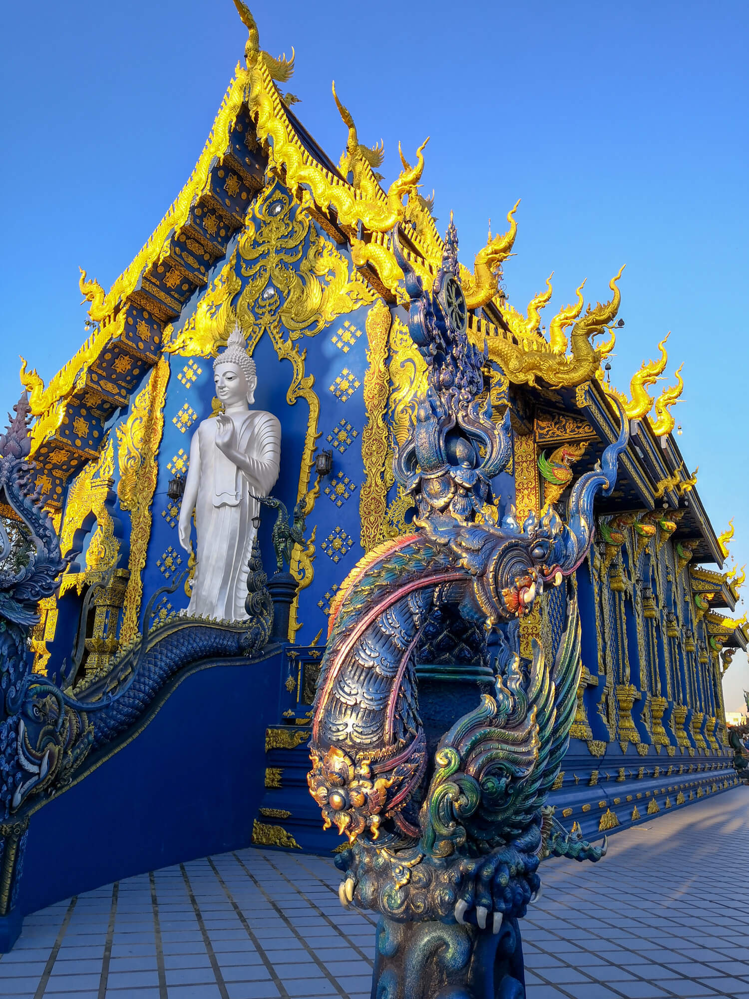 le temple bleu ou blue temple de Chiang rai 