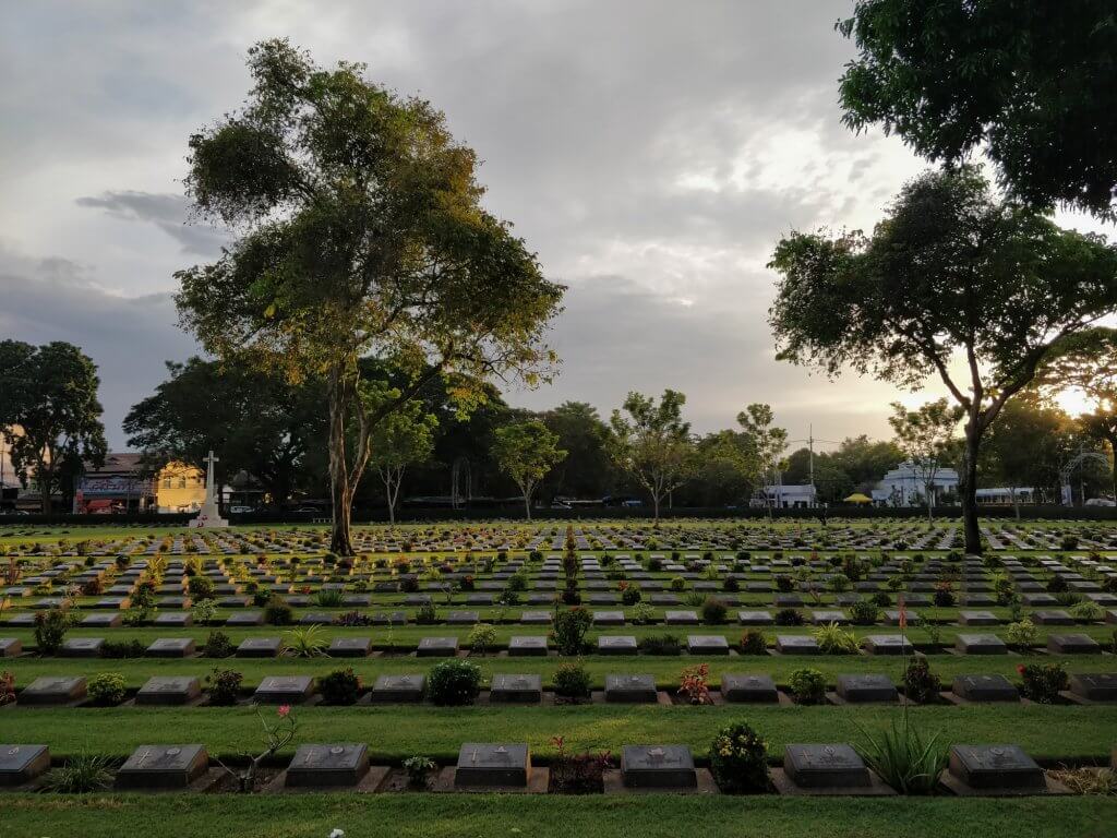 Le cimetière miliataire de Kanchanaburi