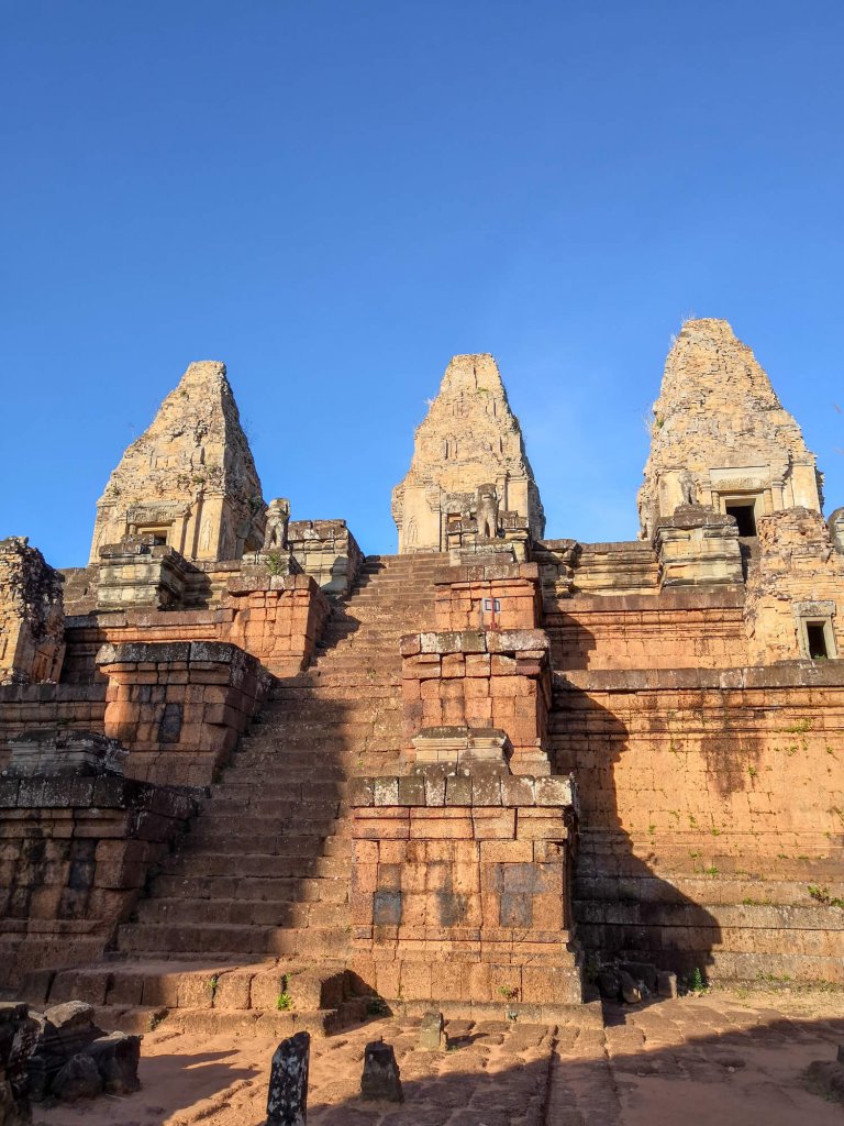 le temple Pre Rup sur le grand tour pour visiter la cité d'Angkor