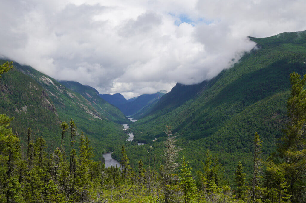 point de vue Le Yéti sur le sentier Le Riverain dans le parc parc national des Hautes-Gorges-de-la-Rivière-Malbaie
